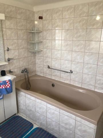 Apartman Skvela Nalada Vsemyslice Esterno foto